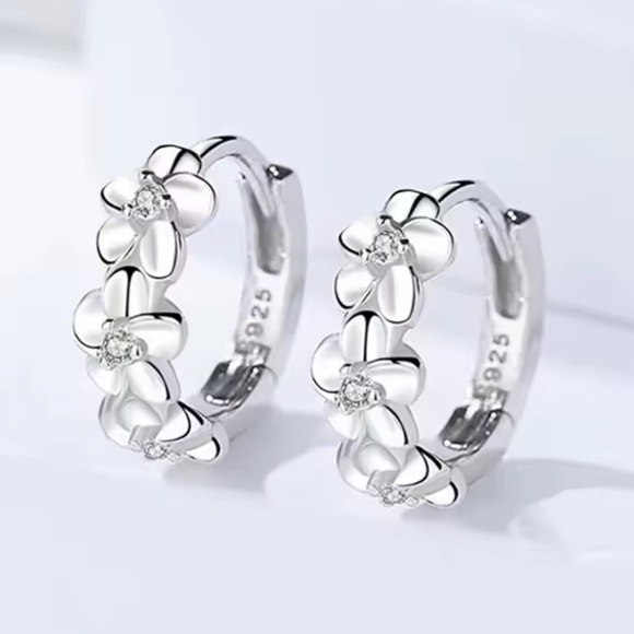 Jewelry - Sterling Silver Floral Cubic Zirconia Earrings